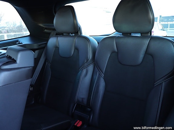 Volvo XC90 14 of 23