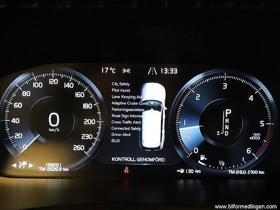 Volvo XC90 8 of 23