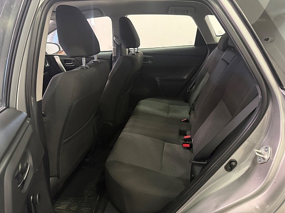 Toyota Auris 10 of 13