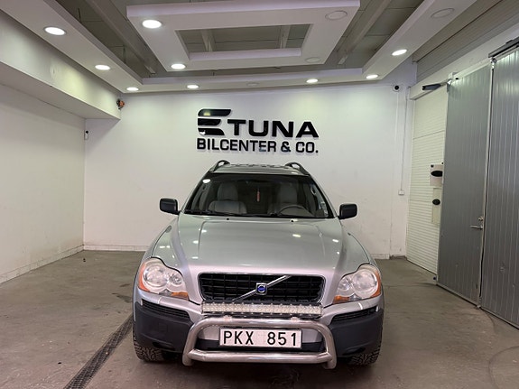 Volvo XC90 2 of 5