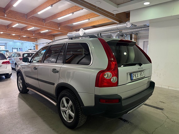Volvo XC90 11 of 16