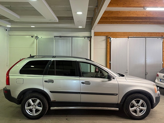 Volvo XC90 15 of 16