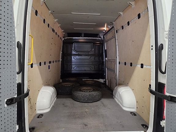Volkswagen Crafter 8 of 10