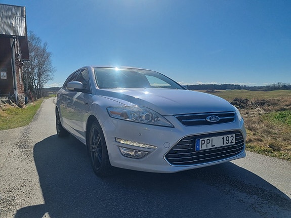 Ford Mondeo 2 of 5