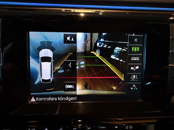 Skoda Superb 9 of 10