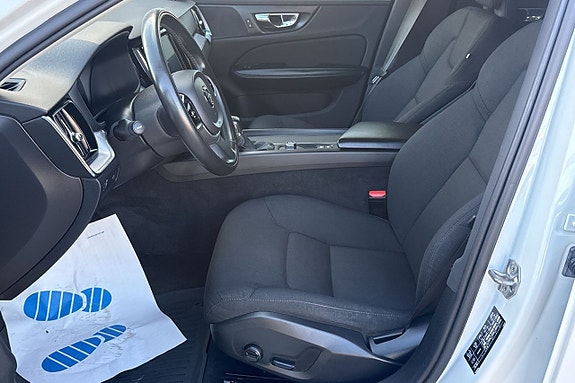 Volvo V60 Cross Country 10 of 27