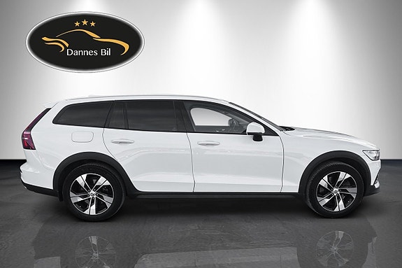 Volvo V60 Cross Country 6 of 27