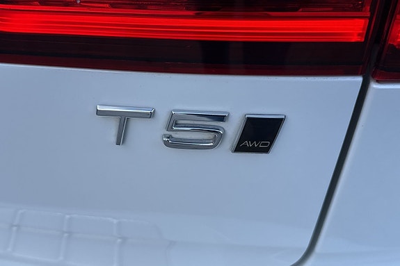 Volvo V60 Cross Country 23 of 27