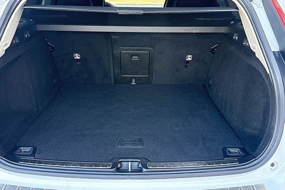 Volvo V60 Cross Country 26 of 27
