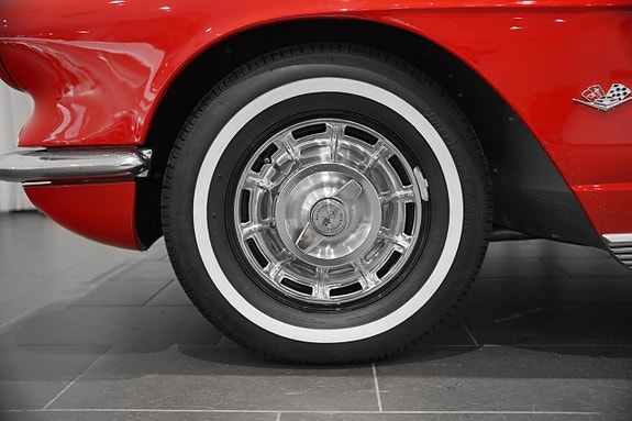 Chevrolet Corvette 6 of 23
