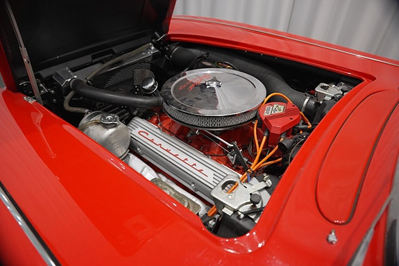 Chevrolet Corvette 8 of 23