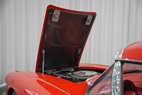 Chevrolet Corvette 7 of 23
