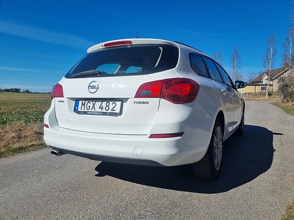 Opel Astra 2 of 5