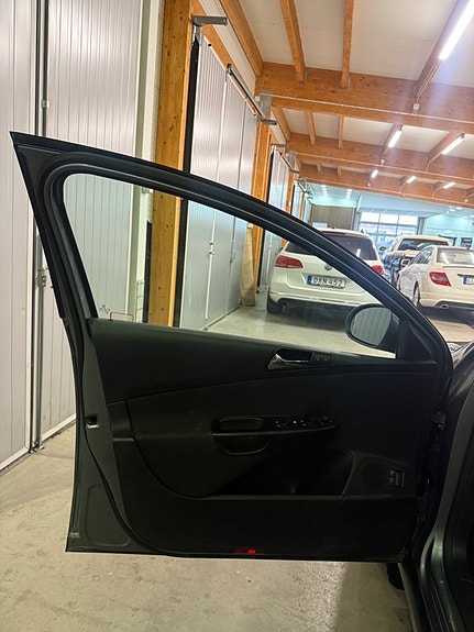 Volkswagen Passat 5 of 5