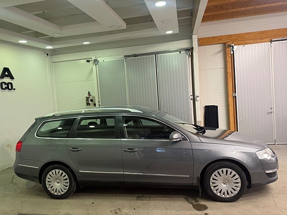 Volkswagen Passat 13 of 14