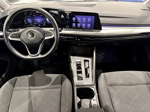Volkswagen Golf VIII 9 of 13