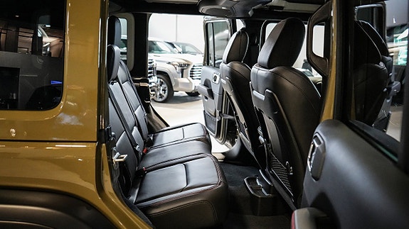 Jeep Wrangler 22 of 26