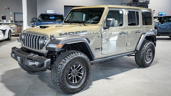 Jeep Wrangler 2 of 5
