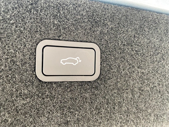 Polestar 4 11 of 14