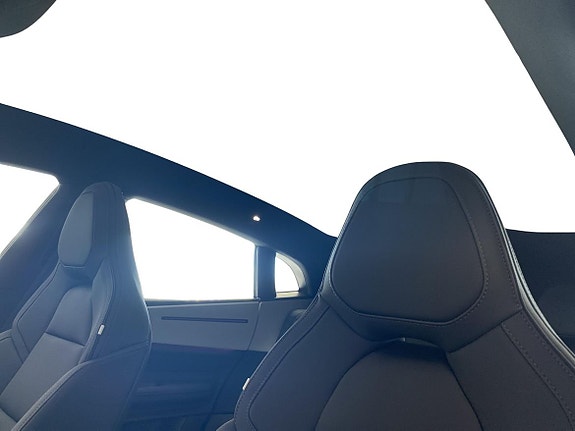 Polestar 4 14 of 14