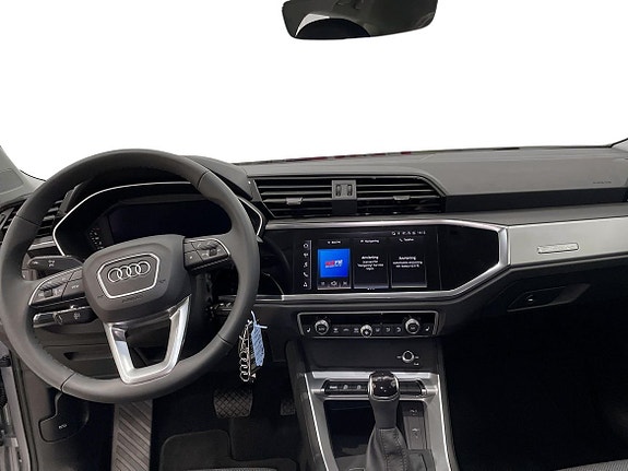 Audi Q3 10 of 15