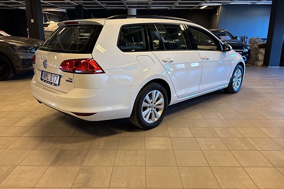 Volkswagen Golf VII 3 of 28