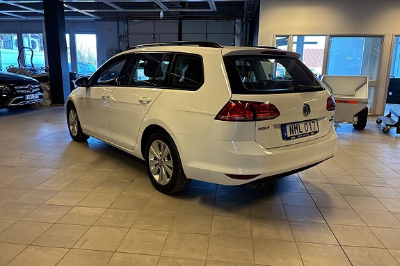 Volkswagen Golf VII 2 of 28