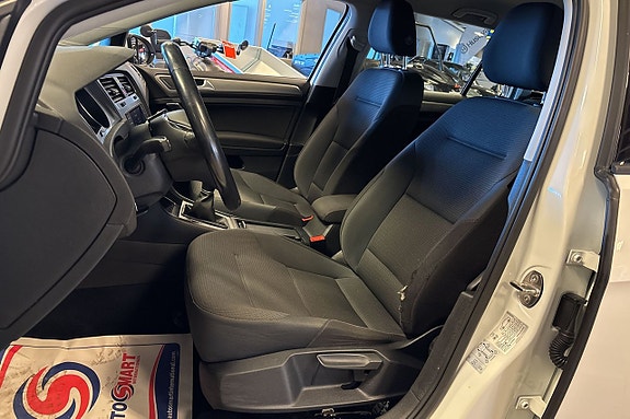 Volkswagen Golf VII 15 of 28