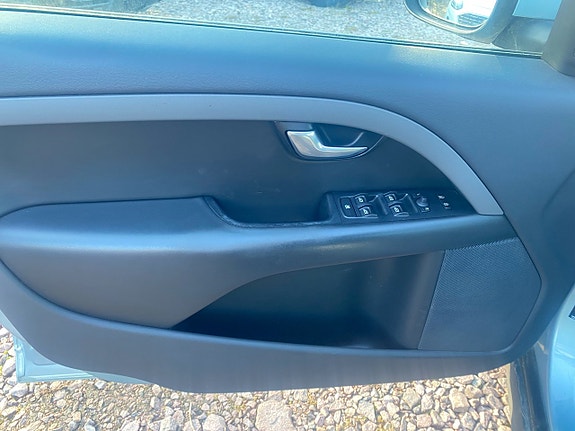 Volvo V70 7 of 20
