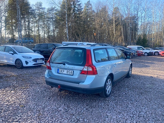 Volvo V70 6 of 20