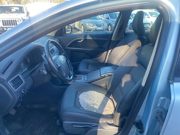 Volvo V70 9 of 20