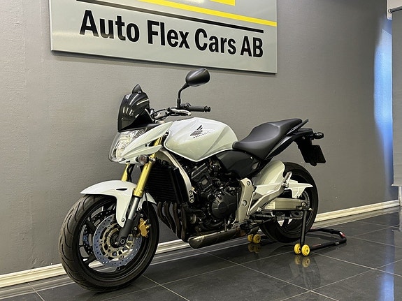 Honda Powersports CB600F Hornet | 2 Brukare | Växelvisare | Kraschpuckar | 3 of 5