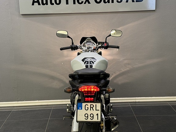 Honda Powersports CB600F Hornet | 2 Brukare | Växelvisare | Kraschpuckar | 17 of 18