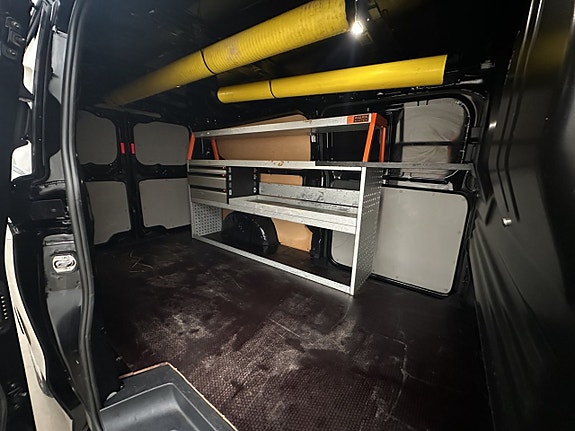 Ford Transit Custom 13 of 30