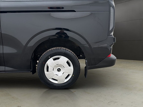 Ford Transit Custom 28 of 30