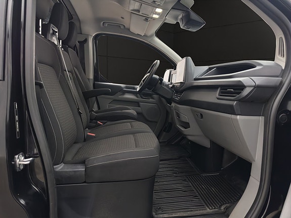 Ford Transit Custom 25 of 30