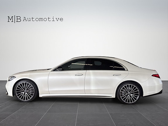 Mercedes-Benz S580 3 of 5