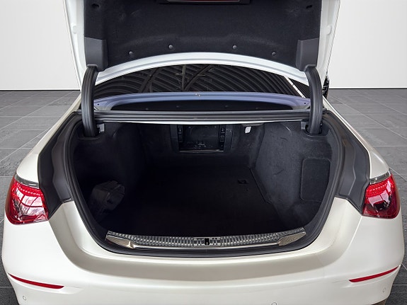 Mercedes-Benz S580 23 of 24