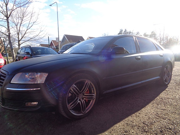 Audi A8 4 of 5