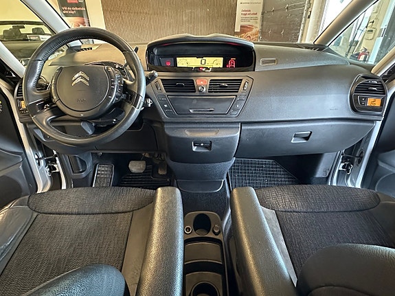 Citroen C4 Picasso 13 of 26