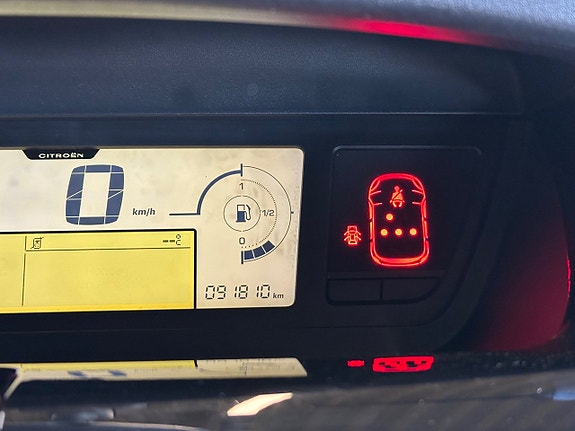Citroen C4 Picasso 25 of 26