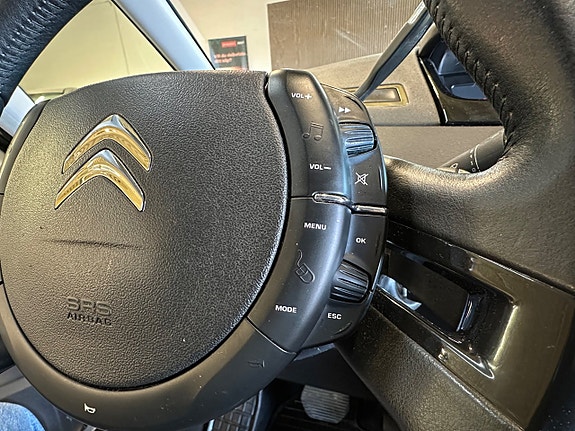 Citroen C4 Picasso 16 of 26