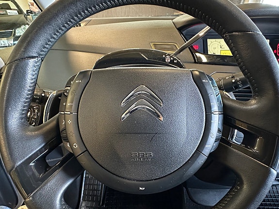 Citroen C4 Picasso 18 of 26