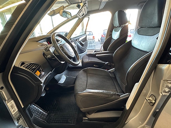 Citroen C4 Picasso 17 of 26