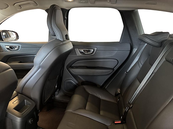 Volvo XC60 7 of 9