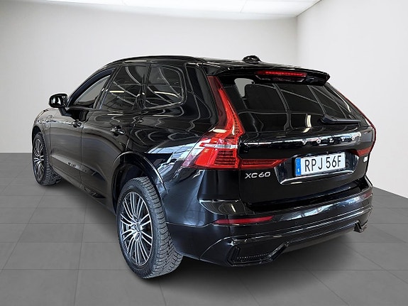Volvo XC60 3 of 9