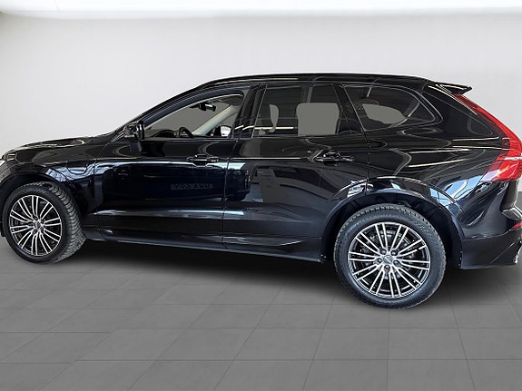 Volvo XC60 2 of 9