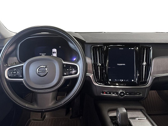 Volvo V90 Cross Country 8 of 9