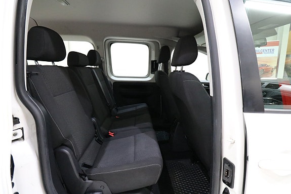 Volkswagen Caddy Maxi 13 of 15