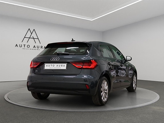 Audi A1 4 of 5